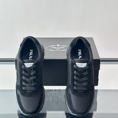 👟Prada网布运动鞋,采用透气网布+皮革拼接,简约又有辨识度✨,白色橡胶鞋底舒适耐磨,日常穿搭或轻运动都OK!鞋舌和鞋 👟Prada网布运动鞋,采用透气网布+皮革拼接,简约又有辨识度✨,白色橡胶鞋底舒适耐磨,日常穿搭或轻运动都OK!鞋舌和鞋