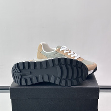 👟Prada网布运动鞋,采用透气网布+皮革拼接,简约又有辨识度✨,白色橡胶鞋底舒适耐磨,日常穿搭或轻运动都OK!鞋舌和鞋 👟Prada网布运动鞋,采用透气网布+皮革拼接,简约又有辨识度✨,白色橡胶鞋底舒适耐磨,日常穿搭或轻运动都OK!鞋舌和鞋