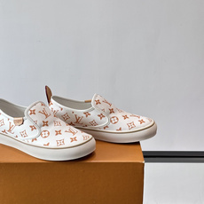Louis Vuitton Vans 联名一脚蹬帆布鞋,黑白灰 Monogram 帆布鞋面,白色 Monogra Louis Vuitton Vans 联名一脚蹬帆布鞋,黑白灰 Monogram 帆布鞋面,白色 Monogra