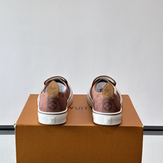 Louis Vuitton Vans 联名一脚蹬帆布鞋,黑白灰 Monogram 帆布鞋面,白色 Monogra Louis Vuitton Vans 联名一脚蹬帆布鞋,黑白灰 Monogram 帆布鞋面,白色 Monogra