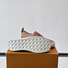 Louis Vuitton Vans 联名一脚蹬帆布鞋,黑白灰 Monogram 帆布鞋面,白色 Monogra Louis Vuitton Vans 联名一脚蹬帆布鞋,黑白灰 Monogram 帆布鞋面,白色 Monogra