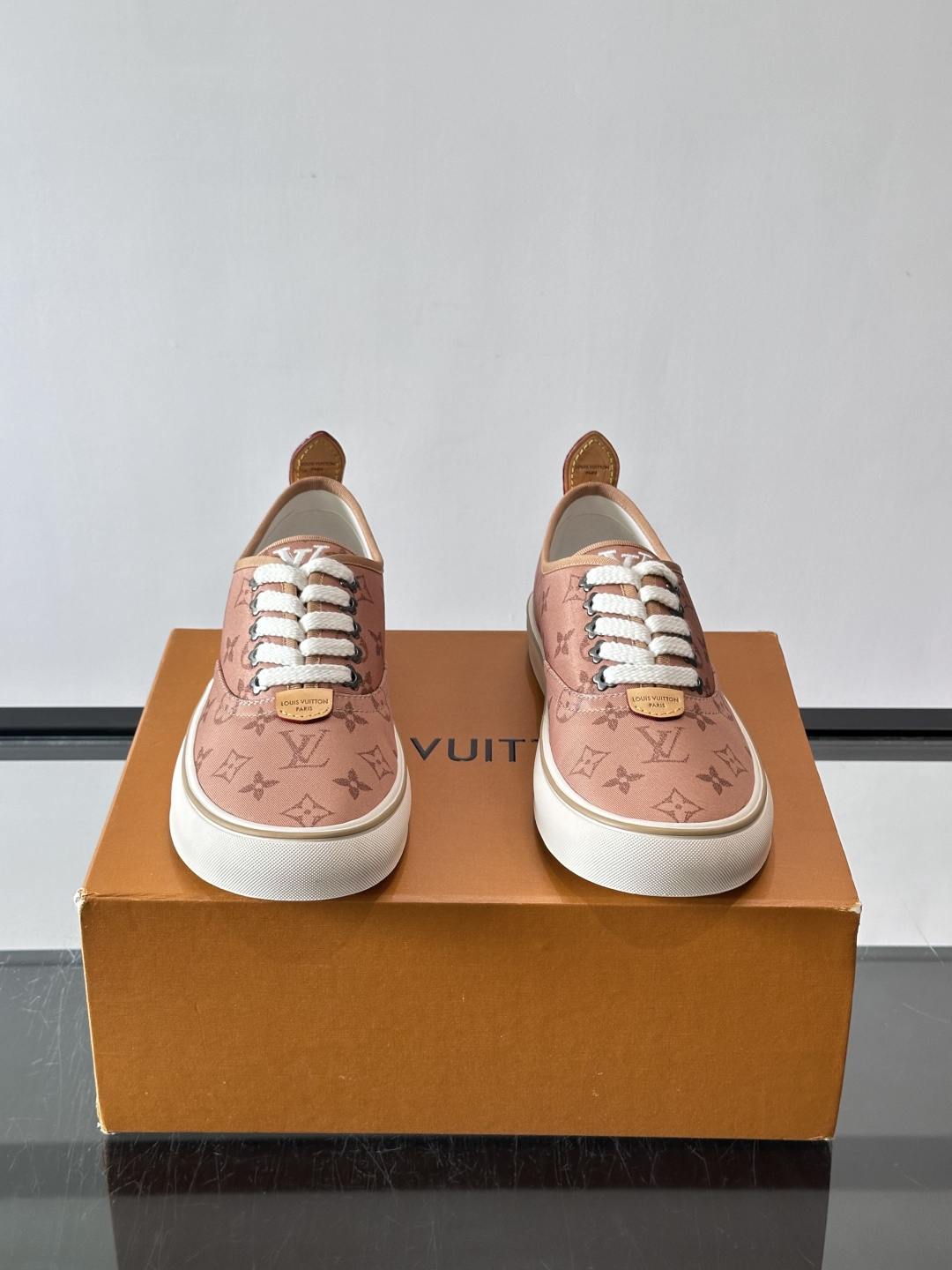 Louis Vuitto路易斯威登LV驴牌L家棉鞋Archlight经典Skate运动休闲厚底鞋 你的LV穿搭今日分享 Louis Vuitto路易斯威登LV驴牌L家棉鞋Archlight经典Skate运动休闲厚底鞋 你的LV穿搭今日分享