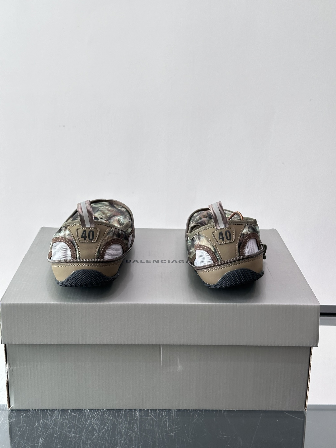 Balenciaga POCKET男士运动鞋 Pocket绿色real tree艺术作品印花聚酯纤维和聚氨酯运动鞋 • Balenciaga POCKET男士运动鞋 Pocket绿色real tree艺术作品印花聚酯纤维和聚氨酯运动鞋 •