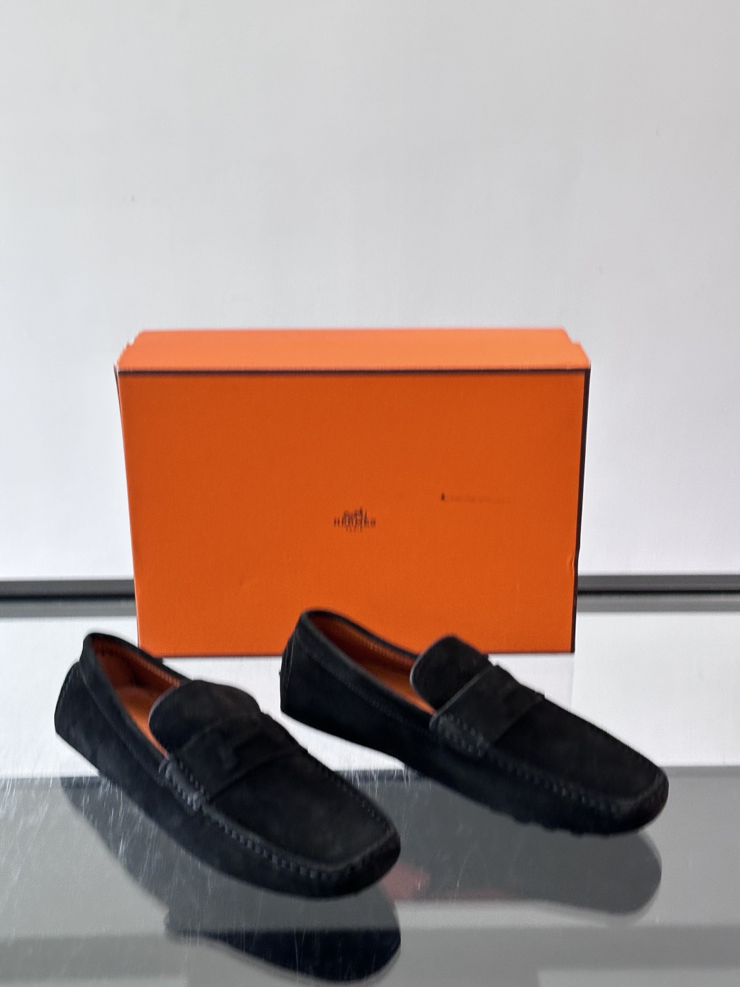 Hermè*高端精品驾车鞋豆豆鞋👟，男士低帮休闲皮鞋，牛皮材质 轻盈透气 柔软舒适，尽显品牌格调 轻质橡胶鞋底，真皮内里