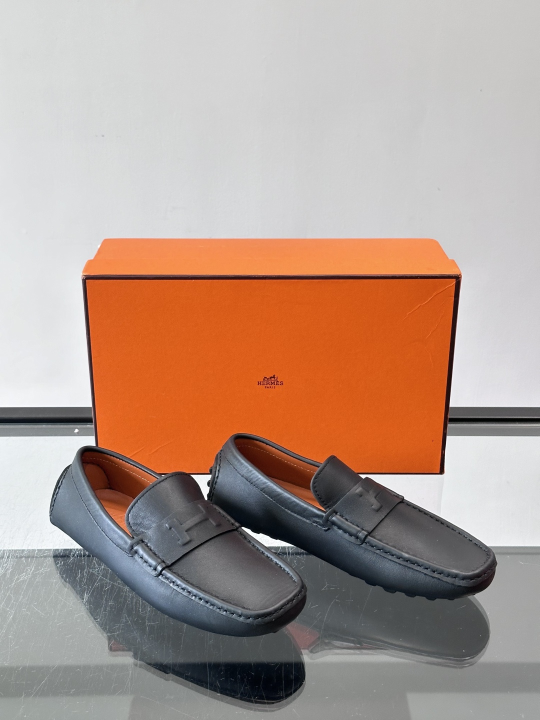 Hermè*高端精品驾车鞋豆豆鞋👟，男士低帮休闲皮鞋，牛皮材质 轻盈透气 柔软舒适，尽显品牌格调 轻质橡胶鞋底，真皮内里