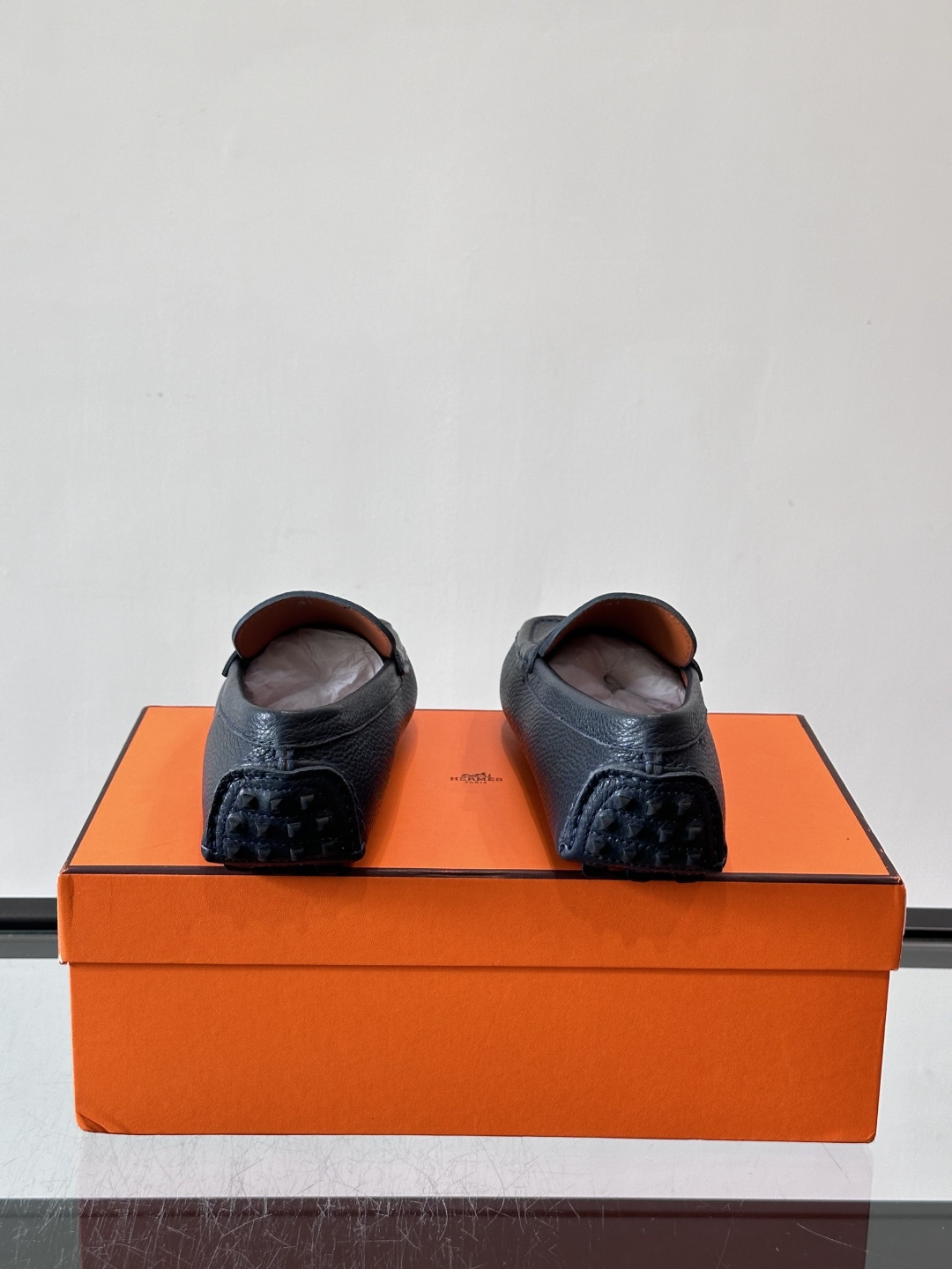 Hermè*高端精品驾车鞋豆豆鞋👟，男士低帮休闲皮鞋，牛皮材质 轻盈透气 柔软舒适，尽显品牌格调 轻质橡胶鞋底，真皮内里