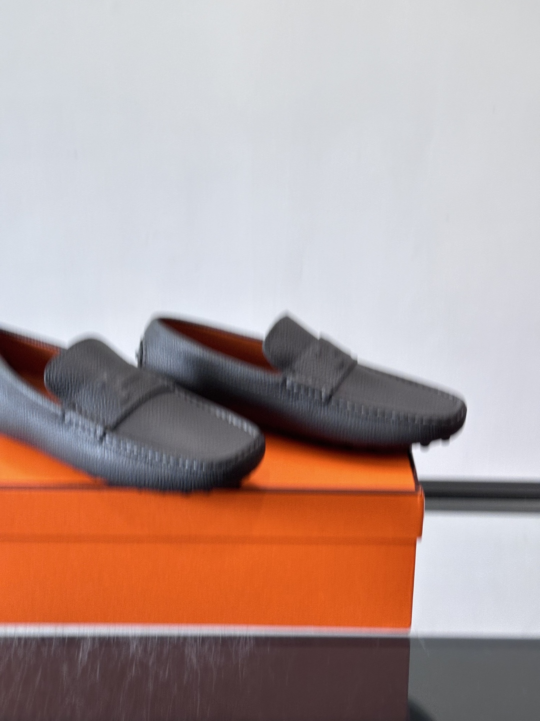 Hermè*高端精品驾车鞋豆豆鞋👟，男士低帮休闲皮鞋，牛皮材质 轻盈透气 柔软舒适，尽显品牌格调 轻质橡胶鞋底，真皮内里