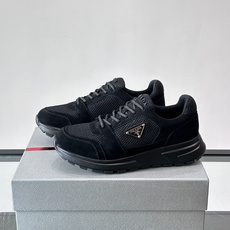 👟Prada网布运动鞋,采用透气网布+皮革拼接,简约又有辨识度✨。侧面三角标超有品牌感,橡胶鞋底舒适耐磨,日常穿搭或轻运 👟Prada网布运动鞋,采用透气网布+皮革拼接,简约又有辨识度✨。侧面三角标超有品牌感,橡胶鞋底舒适耐磨,日常穿搭或轻运