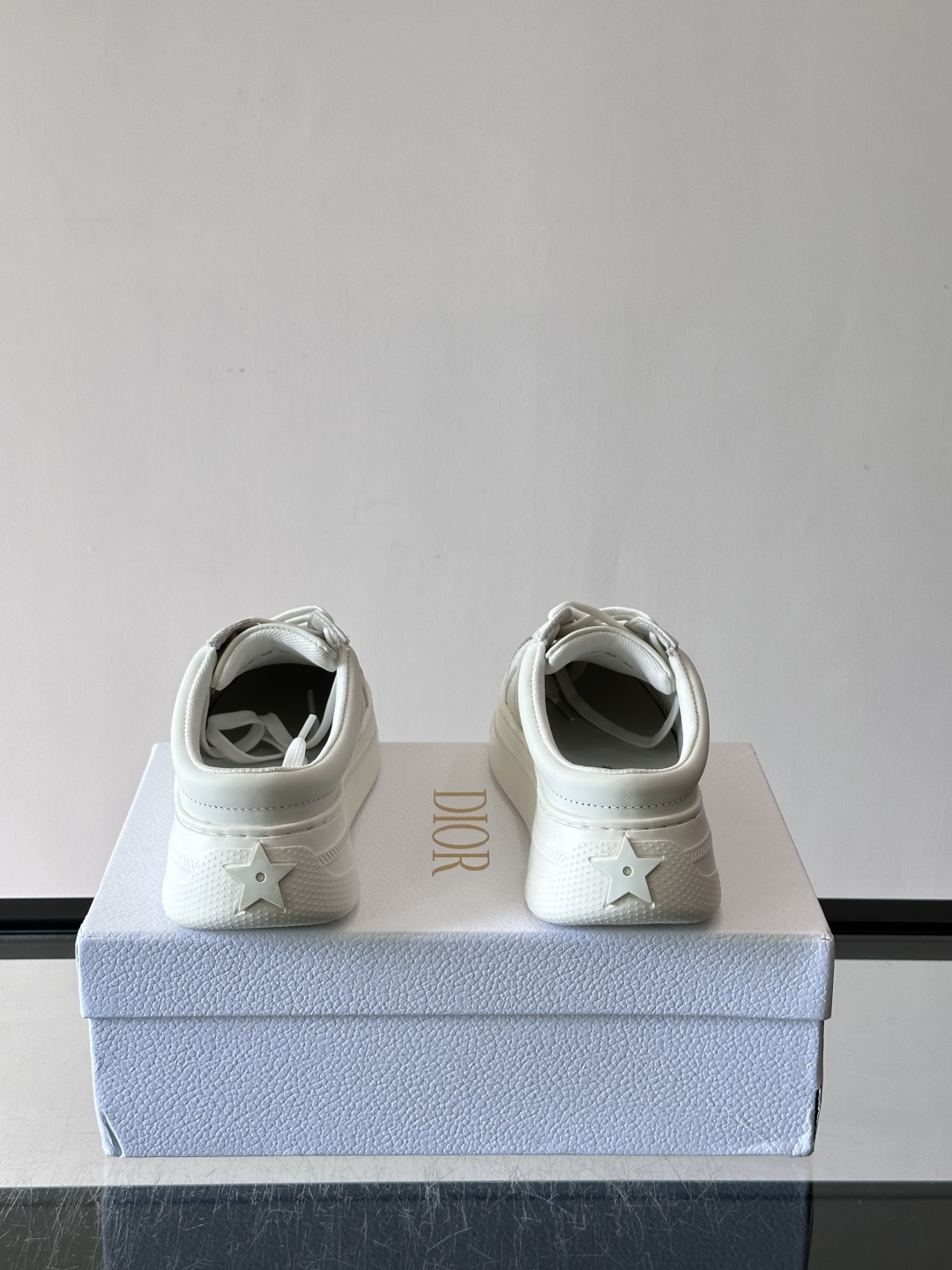 Dior 迪奥 26ss春夏系列厚底休闲半拖 小白鞋 Dior 迪奥 26ss春夏系列厚底休闲半拖 小白鞋