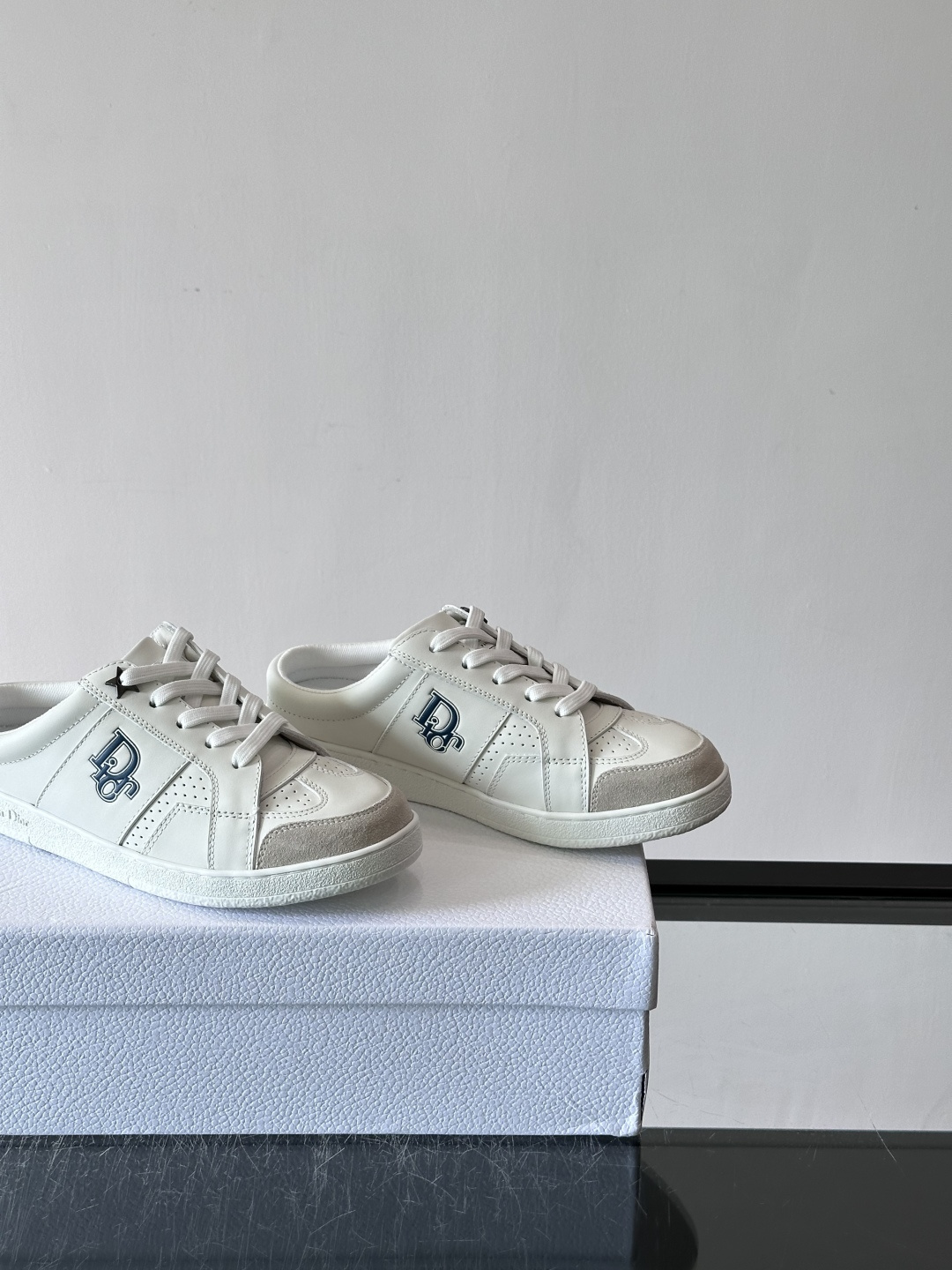 Dior 迪奥 26ss春夏系列厚底休闲半拖 小白鞋                                  