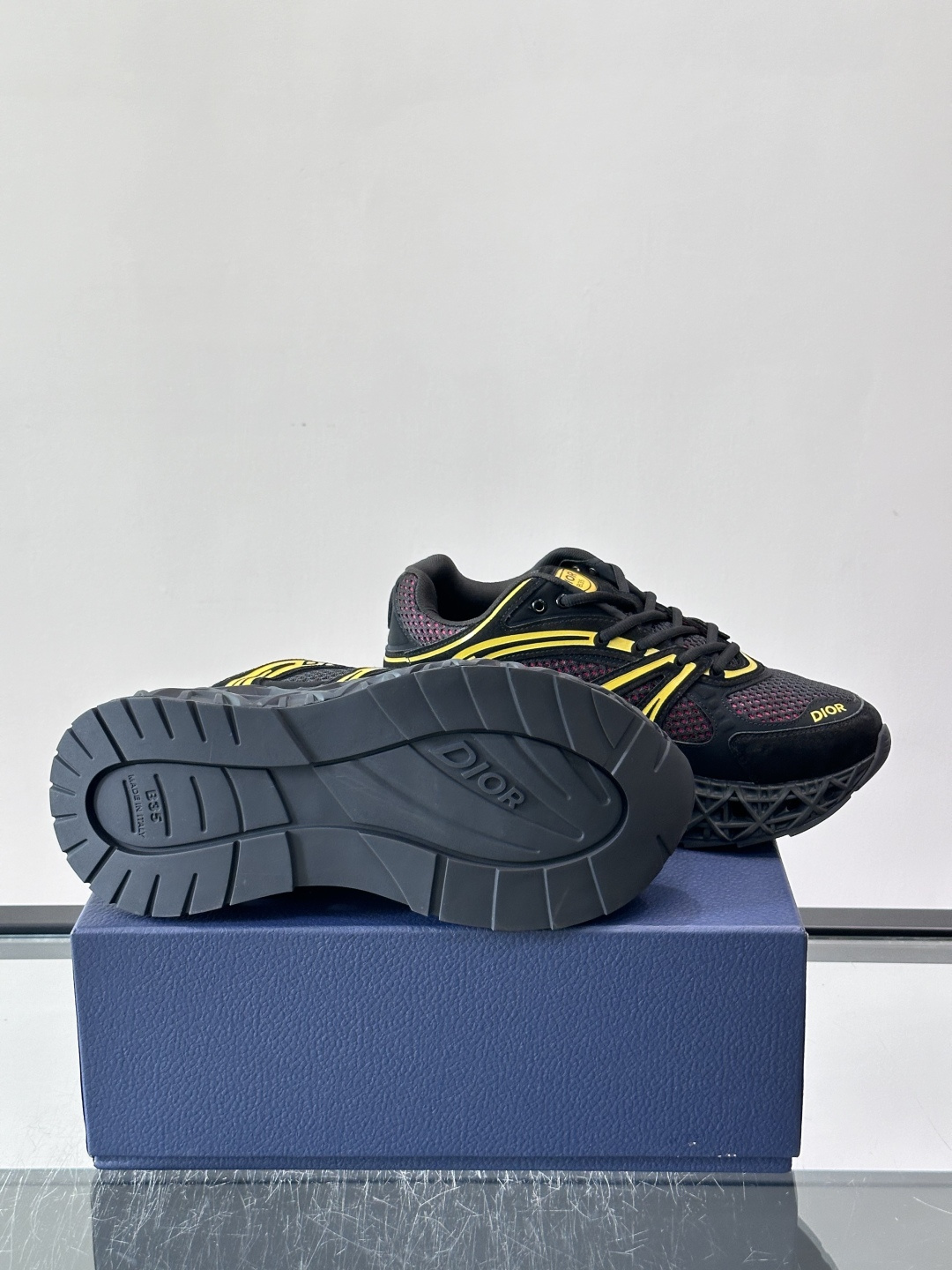 Dior 迪奥 👟B35最新款老爹运动鞋 老爹鞋 以时髦复古风格丰富经典系列。精心制作，可全年与休闲造型搭 顺应复古市场