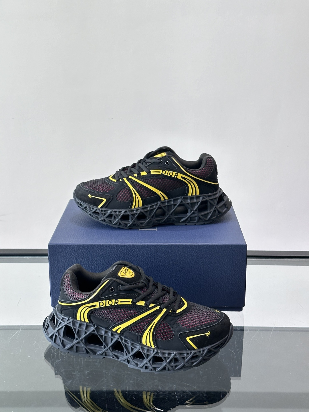 Dior 迪奥 👟B35最新款老爹运动鞋 老爹鞋 以时髦复古风格丰富经典系列。精心制作，可全年与休闲造型搭 顺应复古市场
