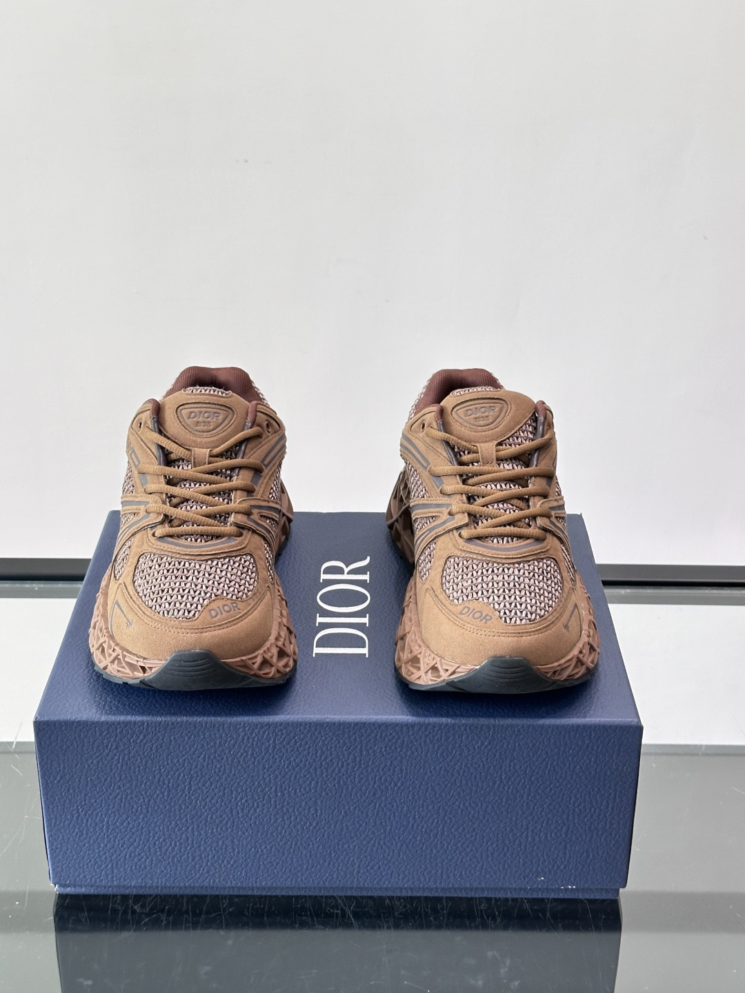 Dior 迪奥 👟B35最新款老爹运动鞋 老爹鞋 以时髦复古风格丰富经典系列。精心制作，可全年与休闲造型搭 顺应复古市场