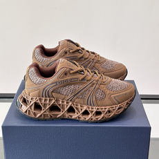 Dior 迪奥 👟B35最新款老爹运动鞋 老爹鞋 以时髦复古风格丰富经典系列。精心制作,可全年与休闲造型搭 顺应复古市场 Dior 迪奥 👟B35最新款老爹运动鞋 老爹鞋 以时髦复古风格丰富经典系列。精心制作,可全年与休闲造型搭 顺应复古市场
