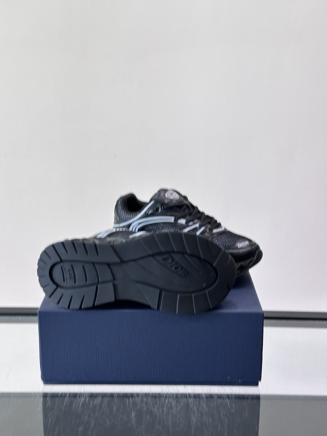 Dior 迪奥 👟B35最新款老爹运动鞋 老爹鞋 以时髦复古风格丰富经典系列。精心制作，可全年与休闲造型搭 顺应复古市场