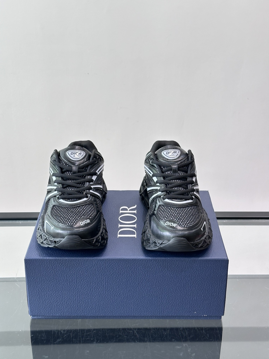 Dior 迪奥 👟B35最新款老爹运动鞋 老爹鞋 以时髦复古风格丰富经典系列。精心制作，可全年与休闲造型搭 顺应复古市场