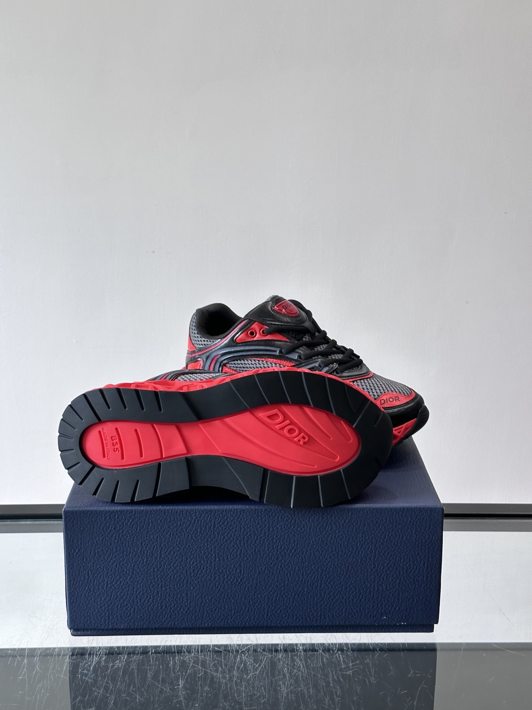 Dior 迪奥 👟B35最新款老爹运动鞋 老爹鞋 以时髦复古风格丰富经典系列。精心制作，可全年与休闲造型搭 顺应复古市场