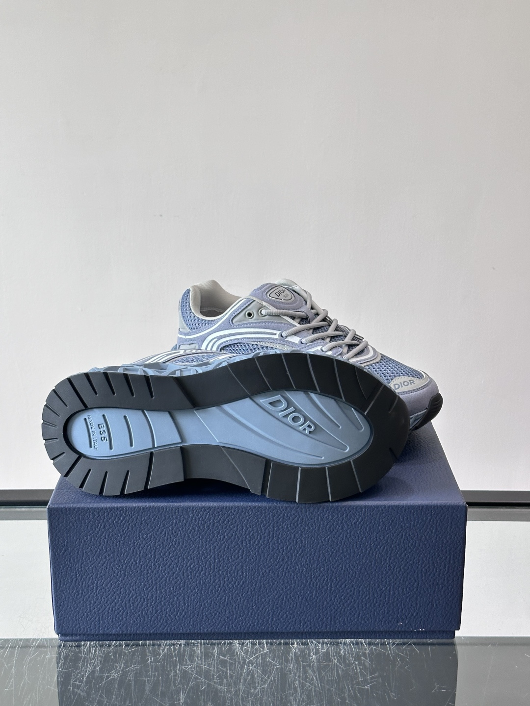 Dior 迪奥 👟B35最新款老爹运动鞋 老爹鞋 以时髦复古风格丰富经典系列。精心制作，可全年与休闲造型搭 顺应复古市场