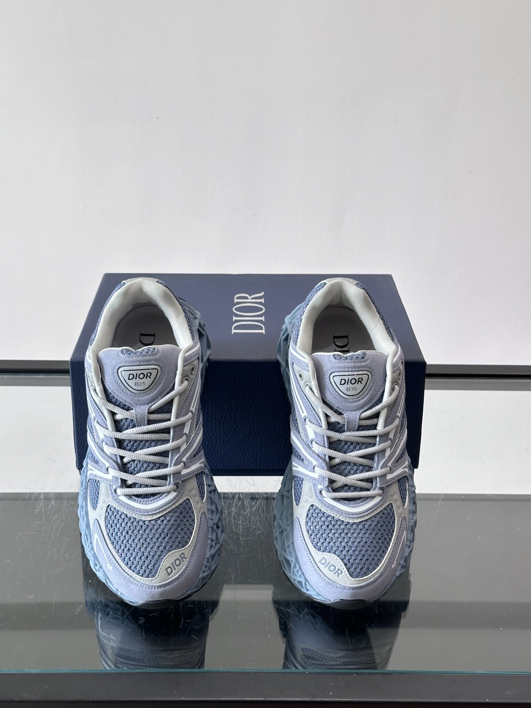 Dior 迪奥 👟B35最新款老爹运动鞋 老爹鞋 以时髦复古风格丰富经典系列。精心制作，可全年与休闲造型搭 顺应复古市场