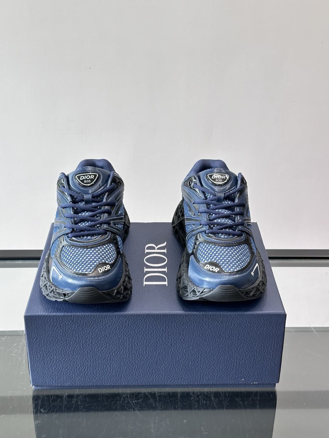 Dior 迪奥 👟B35最新款老爹运动鞋 老爹鞋 以时髦复古风格丰富经典系列。精心制作，可全年与休闲造型搭 顺应复古市场