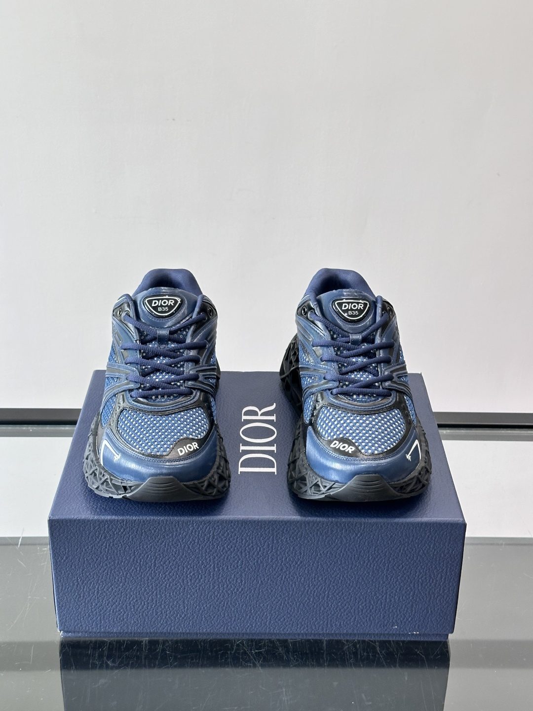 Dior 迪奥 👟B35最新款老爹运动鞋 老爹鞋 以时髦复古风格丰富经典系列。精心制作，可全年与休闲造型搭 顺应复古市场