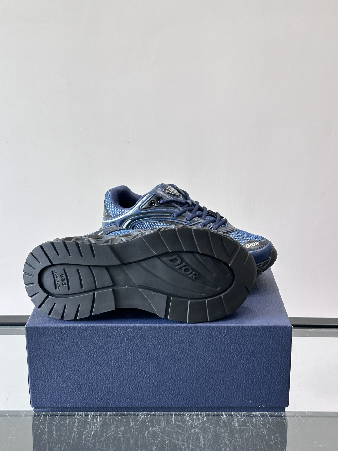 Dior 迪奥 👟B35最新款老爹运动鞋 老爹鞋 以时髦复古风格丰富经典系列。精心制作，可全年与休闲造型搭 顺应复古市场