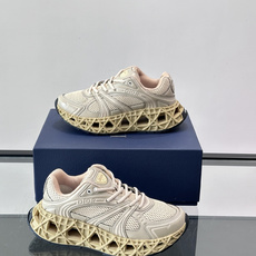 Dior 迪奥 👟B35最新款老爹运动鞋 老爹鞋 以时髦复古风格丰富经典系列。精心制作,可全年与休闲造型搭 顺应复古市场 Dior 迪奥 👟B35最新款老爹运动鞋 老爹鞋 以时髦复古风格丰富经典系列。精心制作,可全年与休闲造型搭 顺应复古市场