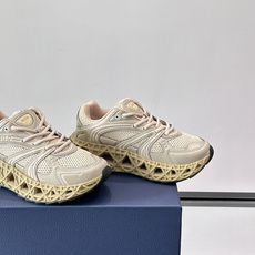 Dior 迪奥 👟B35最新款老爹运动鞋 老爹鞋 以时髦复古风格丰富经典系列。精心制作,可全年与休闲造型搭 顺应复古市场 Dior 迪奥 👟B35最新款老爹运动鞋 老爹鞋 以时髦复古风格丰富经典系列。精心制作,可全年与休闲造型搭 顺应复古市场