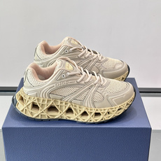 Dior 迪奥 👟B35最新款老爹运动鞋 老爹鞋 以时髦复古风格丰富经典系列。精心制作,可全年与休闲造型搭 顺应复古市场 Dior 迪奥 👟B35最新款老爹运动鞋 老爹鞋 以时髦复古风格丰富经典系列。精心制作,可全年与休闲造型搭 顺应复古市场