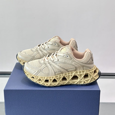 Dior 迪奥 👟B35最新款老爹运动鞋 老爹鞋 以时髦复古风格丰富经典系列。精心制作,可全年与休闲造型搭 顺应复古市场 Dior 迪奥 👟B35最新款老爹运动鞋 老爹鞋 以时髦复古风格丰富经典系列。精心制作,可全年与休闲造型搭 顺应复古市场