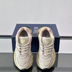 Dior 迪奥 👟B35最新款老爹运动鞋 老爹鞋 以时髦复古风格丰富经典系列。精心制作,可全年与休闲造型搭 顺应复古市场 Dior 迪奥 👟B35最新款老爹运动鞋 老爹鞋 以时髦复古风格丰富经典系列。精心制作,可全年与休闲造型搭 顺应复古市场
