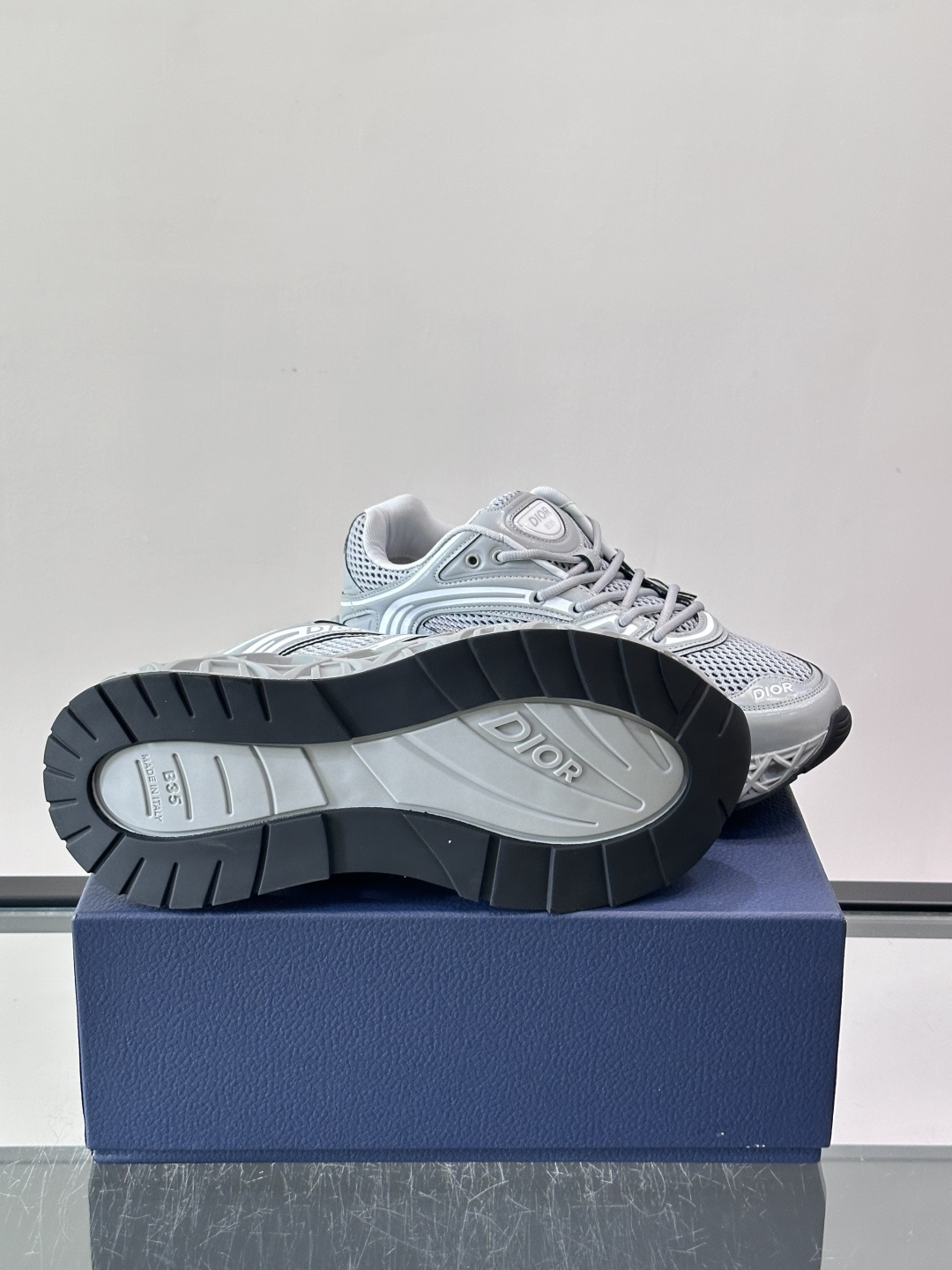 Dior 迪奥 👟B35最新款老爹运动鞋 老爹鞋 以时髦复古风格丰富经典系列。精心制作，可全年与休闲造型搭 顺应复古市场