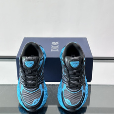 Dior 迪奥 👟B35最新款老爹运动鞋 老爹鞋 以时髦复古风格丰富经典系列。精心制作,可全年与休闲造型搭 顺应复古市场 Dior 迪奥 👟B35最新款老爹运动鞋 老爹鞋 以时髦复古风格丰富经典系列。精心制作,可全年与休闲造型搭 顺应复古市场
