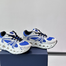Dior 迪奥 👟B35最新款老爹运动鞋 老爹鞋 以时髦复古风格丰富经典系列。精心制作,可全年与休闲造型搭 顺应复古市场 Dior 迪奥 👟B35最新款老爹运动鞋 老爹鞋 以时髦复古风格丰富经典系列。精心制作,可全年与休闲造型搭 顺应复古市场