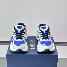 Dior 迪奥 👟B35最新款老爹运动鞋 老爹鞋 以时髦复古风格丰富经典系列。精心制作,可全年与休闲造型搭 顺应复古市场 Dior 迪奥 👟B35最新款老爹运动鞋 老爹鞋 以时髦复古风格丰富经典系列。精心制作,可全年与休闲造型搭 顺应复古市场