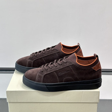 Santoni麂皮休闲鞋 👞意大利奢侈品牌Santoni的麂皮休闲鞋,选用优质麂皮,触感柔软,浅棕色调搭配橙色内衬, Santoni麂皮休闲鞋 👞意大利奢侈品牌Santoni的麂皮休闲鞋,选用优质麂皮,触感柔软,浅棕色调搭配橙色内衬,