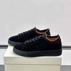 Santoni麂皮休闲鞋 👞意大利奢侈品牌Santoni的麂皮休闲鞋,选用优质麂皮,触感柔软,浅棕色调搭配橙色内衬, Santoni麂皮休闲鞋 👞意大利奢侈品牌Santoni的麂皮休闲鞋,选用优质麂皮,触感柔软,浅棕色调搭配橙色内衬,