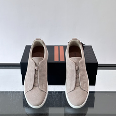 ZEGNA/杰尼亚 新款男士低帮皮革运动鞋,选用进口牛皮打造,丰富的工艺细节,鞋底骆马皮革嵌饰和品牌压纹徽标细节,干净简 ZEGNA/杰尼亚 新款男士低帮皮革运动鞋,选用进口牛皮打造,丰富的工艺细节,鞋底骆马皮革嵌饰和品牌压纹徽标细节,干净简