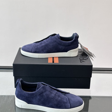 ZEGNA/杰尼亚 新款男士低帮皮革运动鞋,选用进口牛皮打造,丰富的工艺细节,鞋底骆马皮革嵌饰和品牌压纹徽标细节,干净简 ZEGNA/杰尼亚 新款男士低帮皮革运动鞋,选用进口牛皮打造,丰富的工艺细节,鞋底骆马皮革嵌饰和品牌压纹徽标细节,干净简
