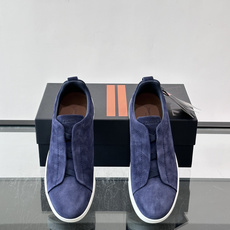 ZEGNA/杰尼亚 新款男士低帮皮革运动鞋,选用进口牛皮打造,丰富的工艺细节,鞋底骆马皮革嵌饰和品牌压纹徽标细节,干净简 ZEGNA/杰尼亚 新款男士低帮皮革运动鞋,选用进口牛皮打造,丰富的工艺细节,鞋底骆马皮革嵌饰和品牌压纹徽标细节,干净简