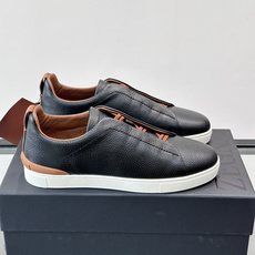 ZEGNA/杰尼亚 新款男士低帮皮革运动鞋,选用进口牛皮打造,丰富的工艺细节,鞋底骆马皮革嵌饰和品牌压纹徽标细节,干净简 ZEGNA/杰尼亚 新款男士低帮皮革运动鞋,选用进口牛皮打造,丰富的工艺细节,鞋底骆马皮革嵌饰和品牌压纹徽标细节,干净简