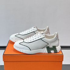 爱马仕Bouncing运动鞋👟镂孔小牛皮和小牛皮运动鞋。 轻盈鞋底装饰撞色图案,打造百搭时尚风格。这双的辨识度和舒适度都 爱马仕Bouncing运动鞋👟镂孔小牛皮和小牛皮运动鞋。 轻盈鞋底装饰撞色图案,打造百搭时尚风格。这双的辨识度和舒适度都