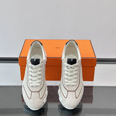 爱马仕Bouncing运动鞋👟镂孔小牛皮和小牛皮运动鞋。 轻盈鞋底装饰撞色图案,打造百搭时尚风格。这双的辨识度和舒适度都 爱马仕Bouncing运动鞋👟镂孔小牛皮和小牛皮运动鞋。 轻盈鞋底装饰撞色图案,打造百搭时尚风格。这双的辨识度和舒适度都