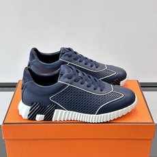 爱马仕Bouncing运动鞋👟镂孔小牛皮和小牛皮运动鞋。 轻盈鞋底装饰撞色图案,打造百搭时尚风格。这双的辨识度和舒适度都 爱马仕Bouncing运动鞋👟镂孔小牛皮和小牛皮运动鞋。 轻盈鞋底装饰撞色图案,打造百搭时尚风格。这双的辨识度和舒适度都