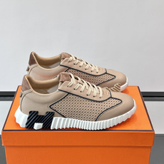 爱马仕Bouncing运动鞋👟镂孔小牛皮和小牛皮运动鞋。 轻盈鞋底装饰撞色图案,打造百搭时尚风格。这双的辨识度和舒适度都 爱马仕Bouncing运动鞋👟镂孔小牛皮和小牛皮运动鞋。 轻盈鞋底装饰撞色图案,打造百搭时尚风格。这双的辨识度和舒适度都