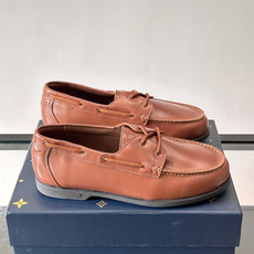 lv男士乐福鞋👞,选用进口牛皮,光泽感满满,搭配细带设计,低调又奢华✨。内里和垫脚都是进口牛皮,穿着超舒适,适合长时间行 lv男士乐福鞋👞,选用进口牛皮,光泽感满满,搭配细带设计,低调又奢华✨。内里和垫脚都是进口牛皮,穿着超舒适,适合长时间行
