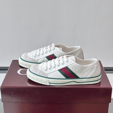 ❤️Arrival Gucci tennis 1977 经典系列帆布鞋…GG帆布成制融品入牌元素 复古格风浓郁 经典与情 ❤️Arrival Gucci tennis 1977 经典系列帆布鞋…GG帆布成制融品入牌元素 复古格风浓郁 经典与情