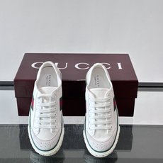 ❤️Arrival Gucci tennis 1977 经典系列帆布鞋…GG帆布成制融品入牌元素 复古格风浓郁 经典与情 ❤️Arrival Gucci tennis 1977 经典系列帆布鞋…GG帆布成制融品入牌元素 复古格风浓郁 经典与情