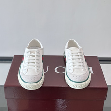 ❤️Arrival Gucci tennis 1977 经典系列帆布鞋…GG帆布成制融品入牌元素 复古格风浓郁 经典与情 ❤️Arrival Gucci tennis 1977 经典系列帆布鞋…GG帆布成制融品入牌元素 复古格风浓郁 经典与情