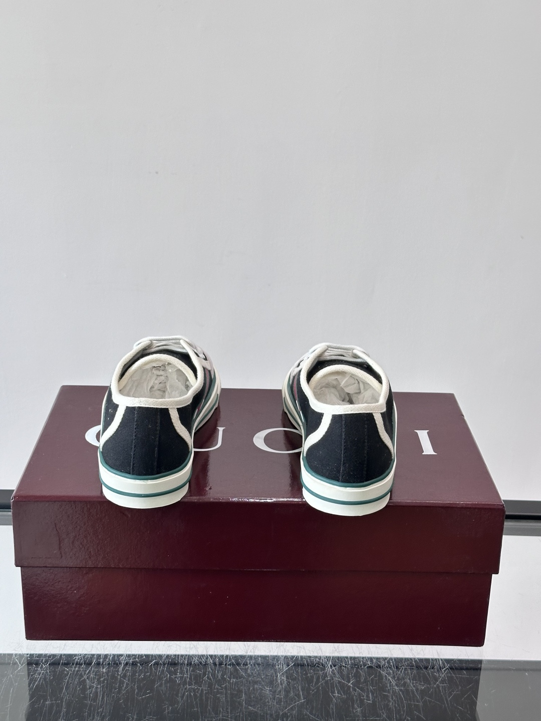 ❤️Arrival Gucci tennis 1977 经典系列帆布鞋…GG帆布成制融品入牌元素 复古格风浓郁 经典与情